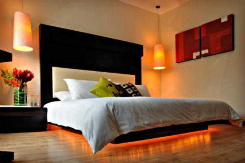 El Punto Boutique Hotel & Beach Club (Adults Only) Плая дел Кармен Екстериор снимка