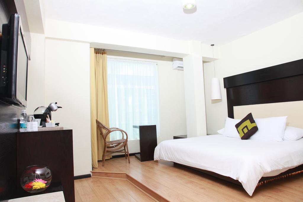 El Punto Boutique Hotel & Beach Club (Adults Only) Плая дел Кармен Екстериор снимка